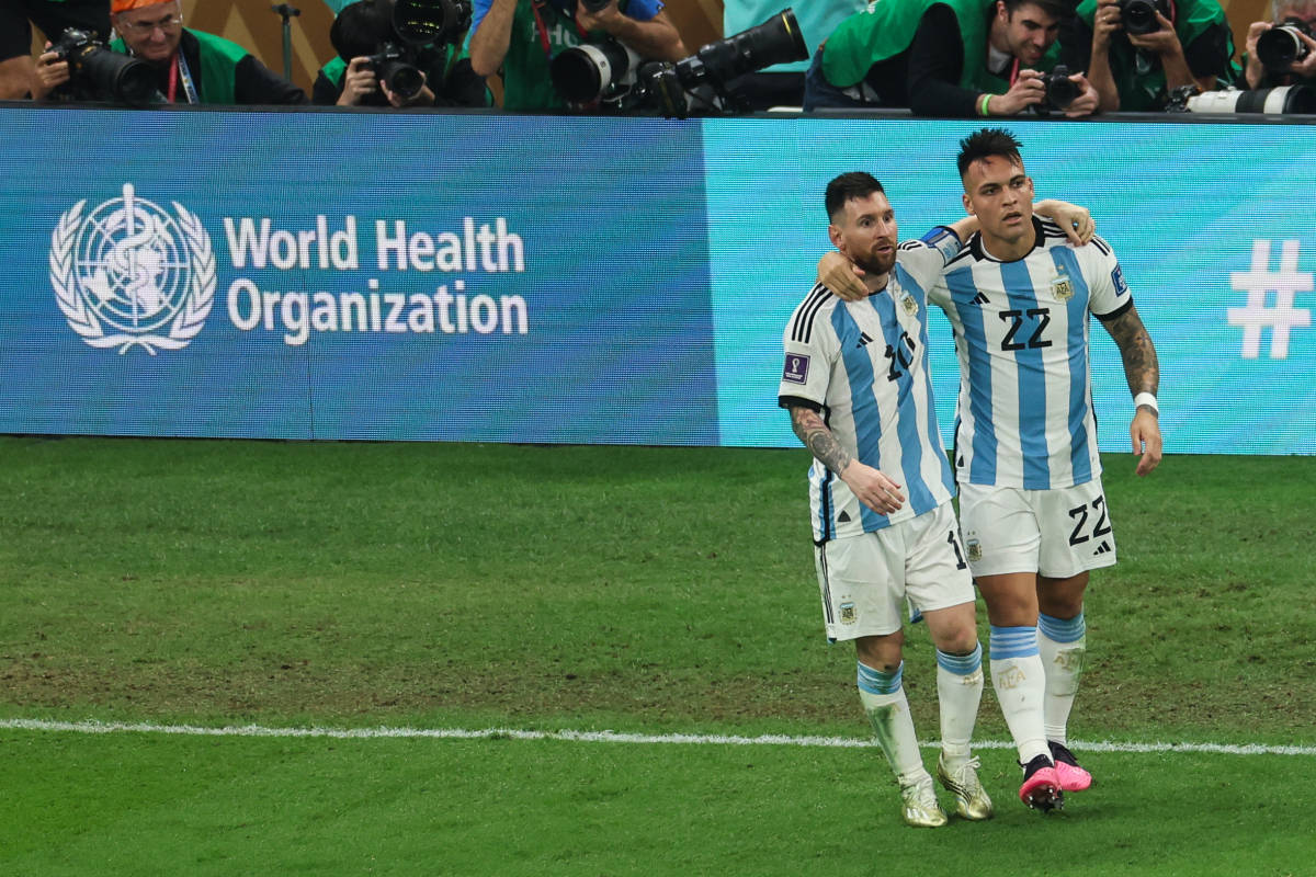 包含乌拉圭逆袭秘鲁,锁定卡塔尔世界杯名额的词条 包含乌拉圭逆袭秘鲁,锁定卡塔尔世界杯名额的词条